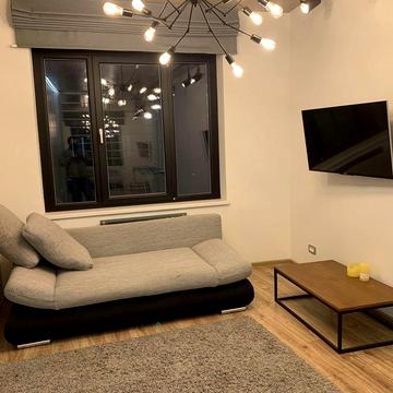 Аренда  длительно стильной студии Каманина 3 этаж система умный дом