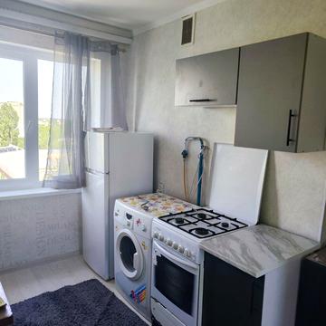 Електронна, 70