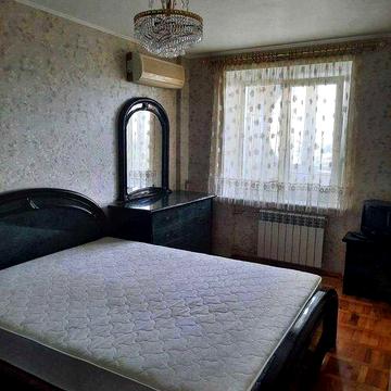 Оренда  трикімнатної квартири , Вул. Рабочая 73