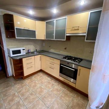 Сдам трехкомнатную квартиру в аренду