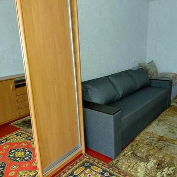 1к Поділ 2 хв від метро