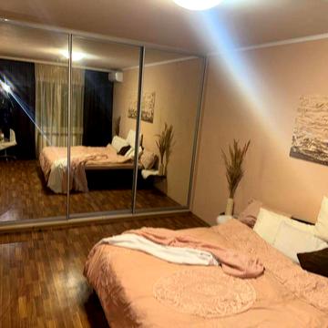 Здам 1 к. кв., м Осокорки, Позняки, Дарницький р-он, Софії  Русової 3Б