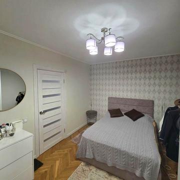 Здам 2к кв з євроремонтом, Мілютенка, метро Лівобережна 10 хв!