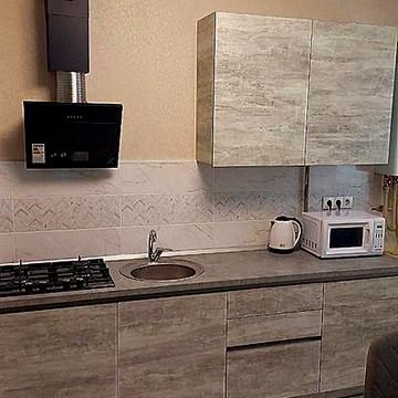 Сдам большую однокомнатную студию в ЖК Александровский.