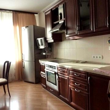 Позняки метро 5 хв., Гмирі 1а/4, 2й поверх