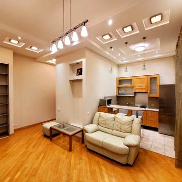 2к квартира, Саксаганського 67, царський будинок