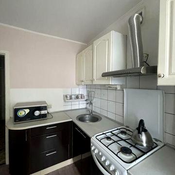 Оренда 2 х к кв «Красний камень» ,Савкіна 6