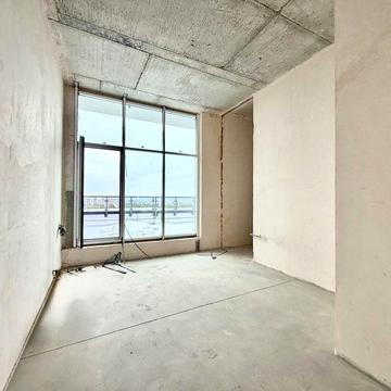 Продам. Двокімната 71 м2 з терасою . Центр міста ЖК Роял парк