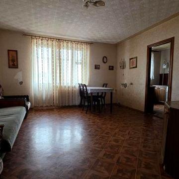 Продаж 4к квартири на Намиві