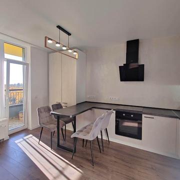 Кадетський Гай вул., 8