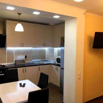 Продам сучасну 3к квартиру з ремонтом, газ, 2 поверх, ж/м Сонячний