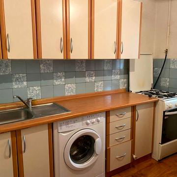 Горлівська вул., 38/40