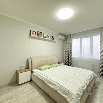 Деміївська вул., 18