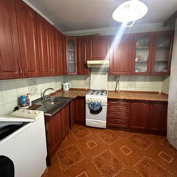 Довгострокова аренда! Вул.Героїв Сталінграду 17 а ( Івасюка )