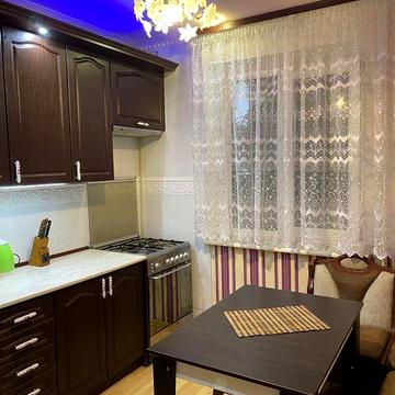 Оренда 2 х Червоної калини 81. Троєщина