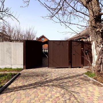 Продам дом в Харькове, в шикарном месторасположении.