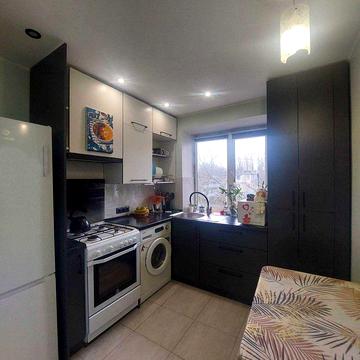 3 кімнатна квартира в блочно цегляному будинку на Черьомушках