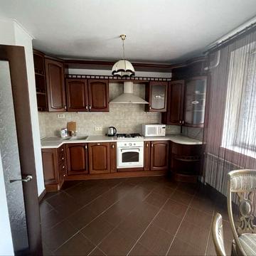 Оренда 3 кімнатної