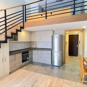 Оренда унікальної квартири нестандартного планування по Жулянській 9