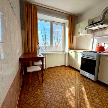 Продается хорошая 2 к квартира в Корабельном (ДИС). Без комиссии! С2