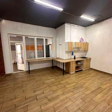 Центр. Кухня, душ. санузел. балкон. 400 кв  Все варианты обсуждаем.