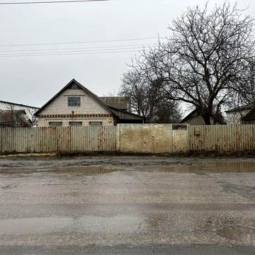 Продаж ділянки та будинку на вул. Центральній, Підгородне