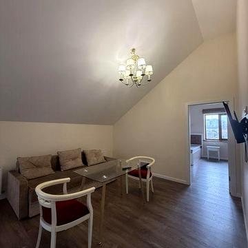 Оренда 2к квартири-студії + паркінг м.Васильківська