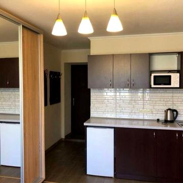 Срочно!!Продам 2 ком кв Разделенную на две смарт квартиры  Метро Науки