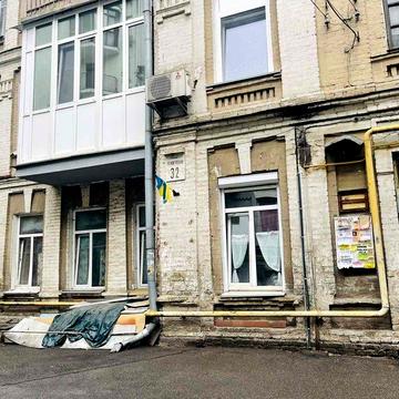 2-комнатная квартира Межигорская 32