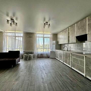 Оренда просторої квартири в ЖК Topolis по вул. Мазепи