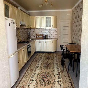 Здається однокімнатна квартира на довготривалий термін,