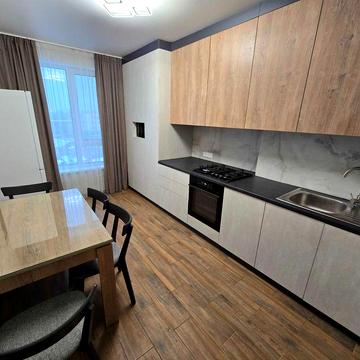 Здається 1-квартира у ЖК Родинний маєток в центрі міста, читайте опис