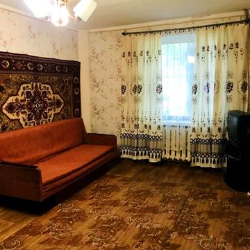 Академіка Янгеля вул., 12