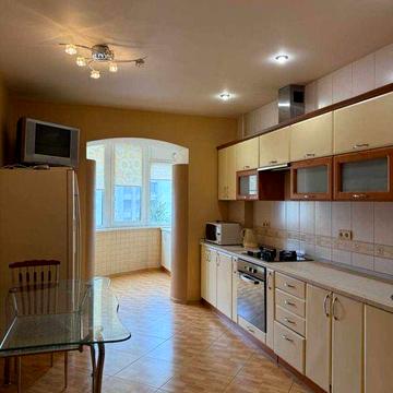 Якісний ремонт. Центр міста. Індивідуальне опалення.