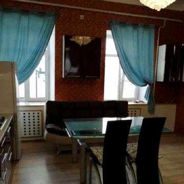 3-комнатная квартира в центре на Польском спуске