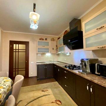 Продам 3-х кімнатну квартиру в мкр. Поділля 2342