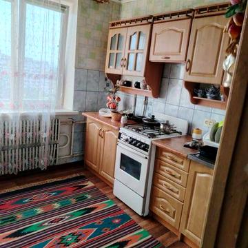 Продается 2-комнатная квартира на левом берегу , 3 мкр  kubr