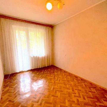 Продам 2-х кімнатну квартиру 3\9,Аэрокосмічна  44