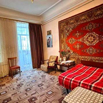 3 кімнатна квартира 71 м2 на вул. Богдана Хмельницького