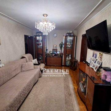 Продам 4 кімнатну квартиру з ремонтом