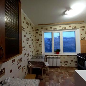 Миколи Ушакова вул., 14