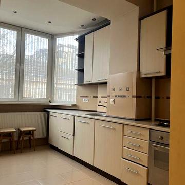 Центр міста.1.5кімнати,новобуд.з ремонт.інд.опалення.