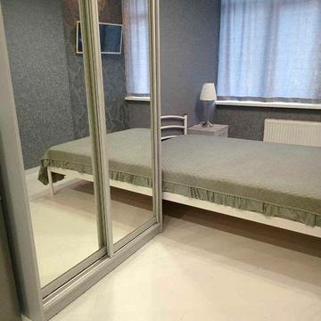 Перша здача, проспект Науки