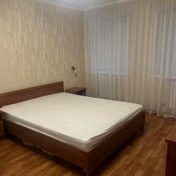 Здам 2-кімнатну квартиру на П.Мстислава,1 поверх