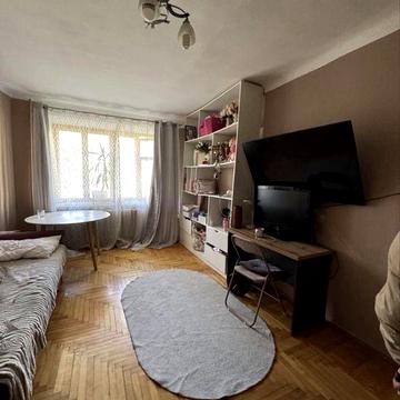 •Продається 3-чешка, кільце южки