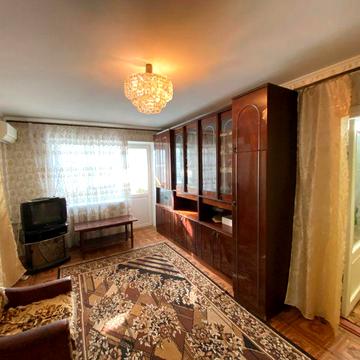 Продаж 4 кімнатної квартири в Лісках (л1)