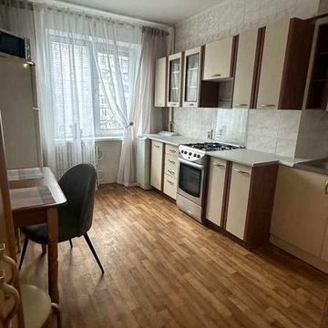 Сдаётся 1-комнатная квартира ж\м Солнечный