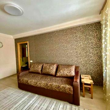 Космічна 1/10, роздільна 2к, ГАЗ, низький поверх, низькі комунальні