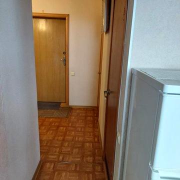 Сдаю однокомнатную квартиру в Октябрьском.