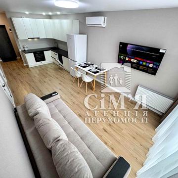 Здам ВИДОВУ простору квартиру спальня + кухня студія в Центрі